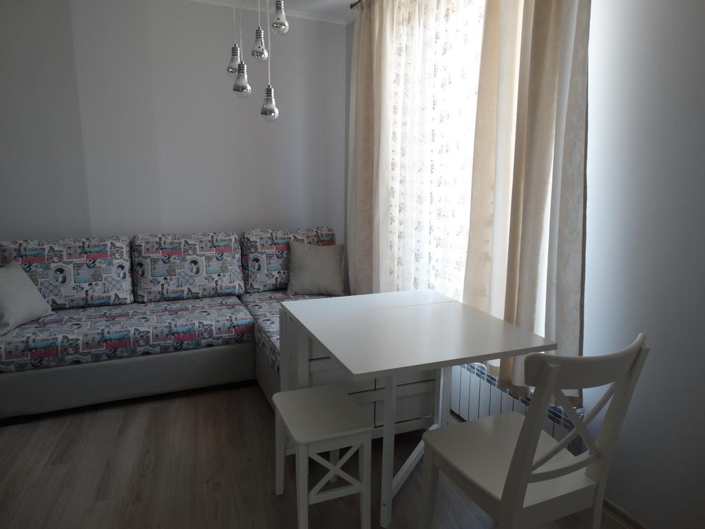 דובריץ Apartment Retro חדר תמונה